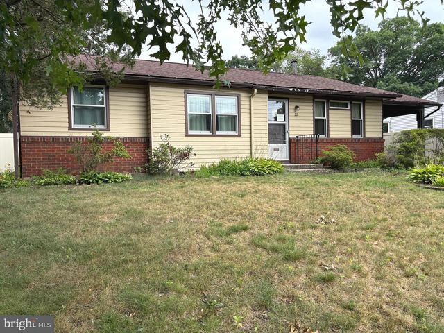 26 S CLUB RD, Pine Hill, NJ 08021