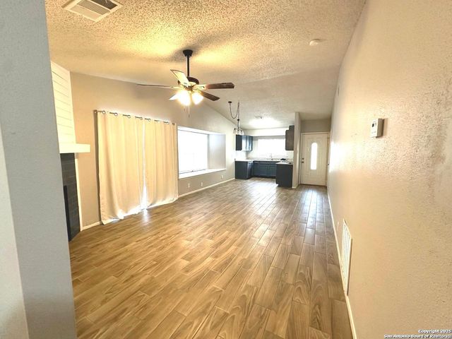 10015 Amber Field, San Antonio, TX 78245