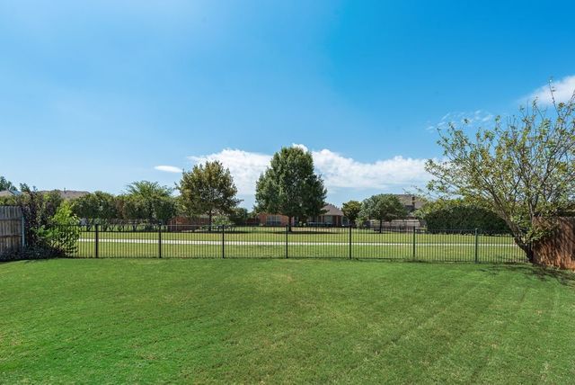 13708 Trail Break Drive, Fort Worth, TX 76052