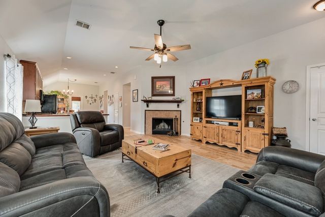 13708 Trail Break Drive, Fort Worth, TX 76052