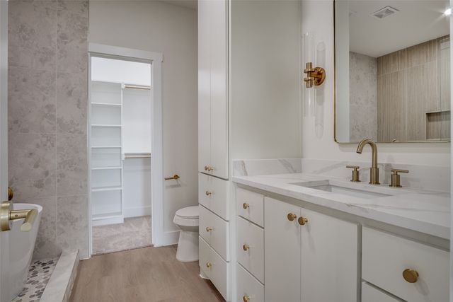 2518 Elk Trail, Granbury, TX 76048