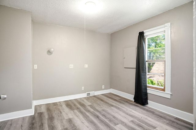 2923 Girard Avenue N, Minneapolis, MN 55411