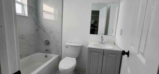 4841 NE 5th Terrace, Fort Lauderdale, FL 33334