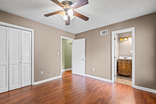 1032 GREENCLIFF RD, Collierville, TN 38017