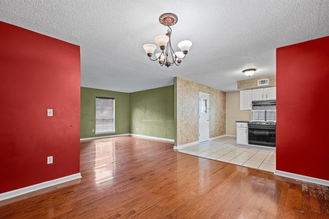 1032 GREENCLIFF RD, Collierville, TN 38017