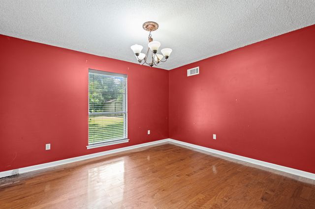 1032 GREENCLIFF RD, Collierville, TN 38017