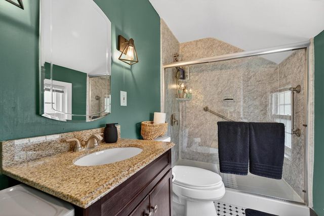 429 Shoreland DRIVE, Racine, WI 53402