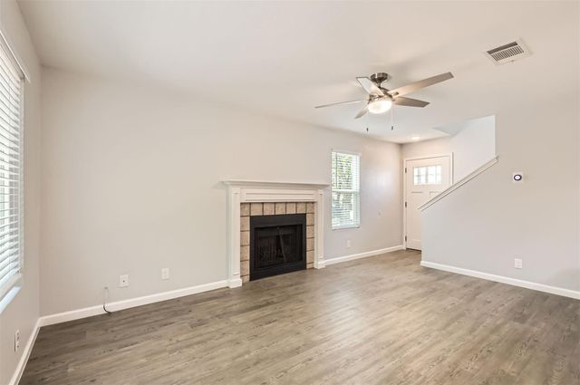 9201 Sedgemoor TRL B, Austin, TX 78748