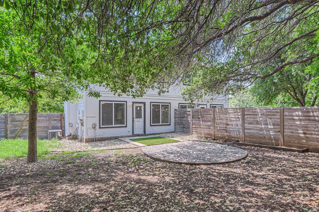 9201 Sedgemoor TRL B, Austin, TX 78748