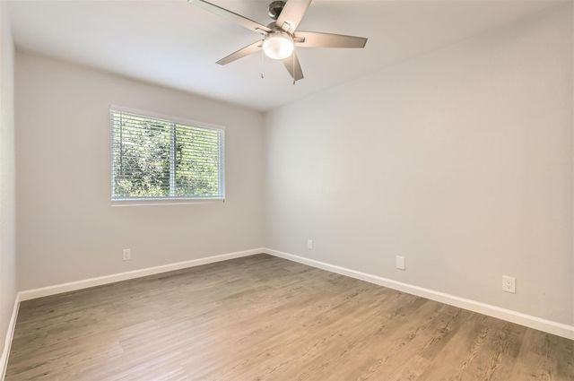 9201 Sedgemoor TRL B, Austin, TX 78748