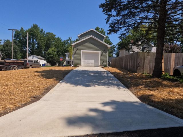 224 E Central Avenue, Delaware, OH 43015