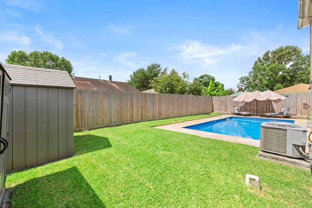 4906 Fairdale Street, Pasadena, TX 77505