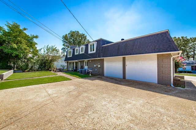 905 Cherry Hill Drive, North Little Rock, AR 72116