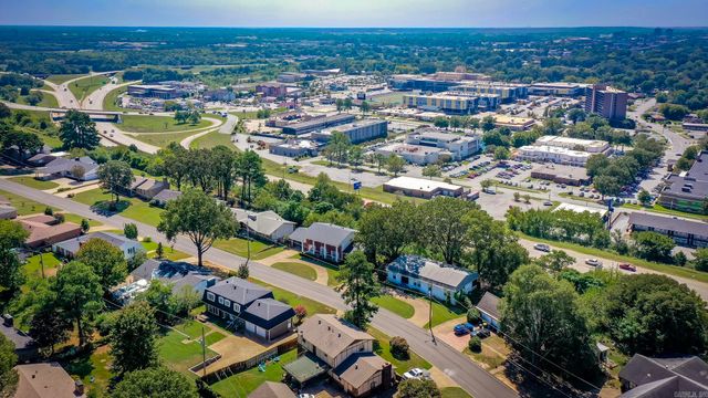 905 Cherry Hill Drive, North Little Rock, AR 72116