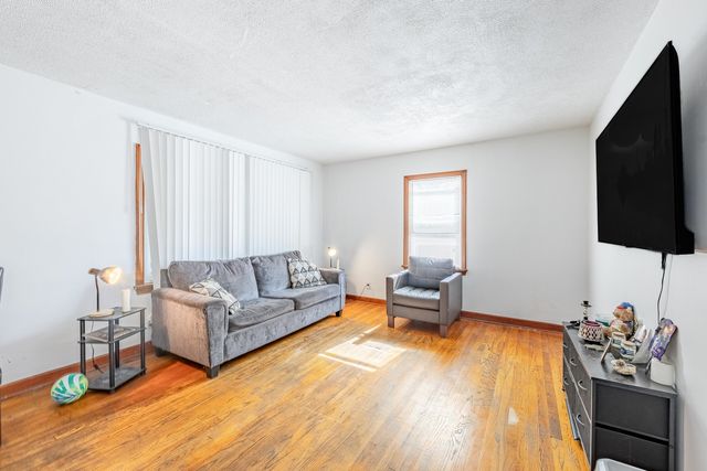 2910 E 138 Place, Burnham, IL 60633