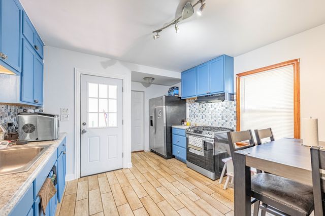 2910 E 138 Place, Burnham, IL 60633
