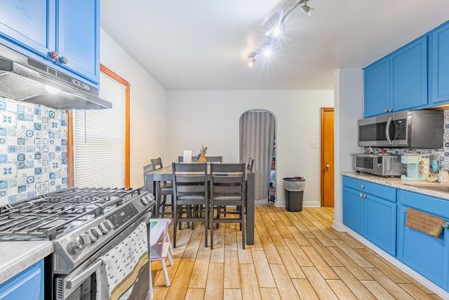 2910 E 138 Place, Burnham, IL 60633