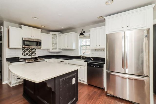 1108 Cool Springs NW Drive, Kennesaw, GA 30144