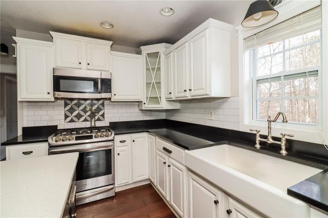 1108 Cool Springs NW Drive, Kennesaw, GA 30144