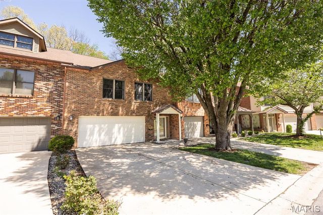 306 Northoak Drive, Collinsville, IL 62234