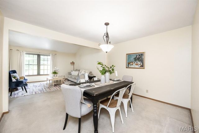 306 Northoak Drive, Collinsville, IL 62234