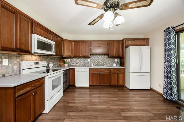 306 Northoak Drive, Collinsville, IL 62234