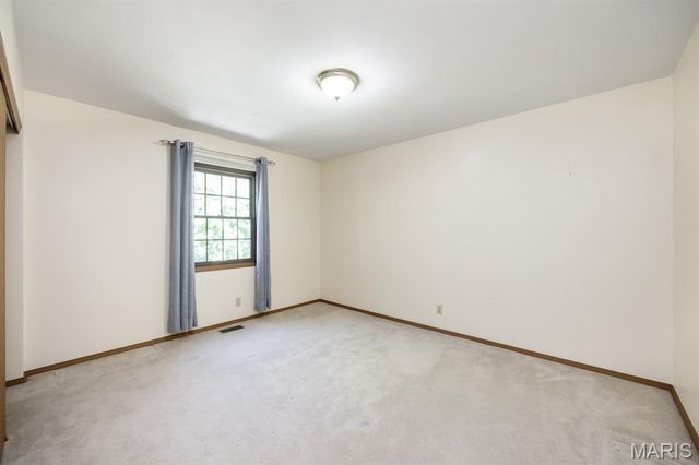 306 Northoak Drive, Collinsville, IL 62234