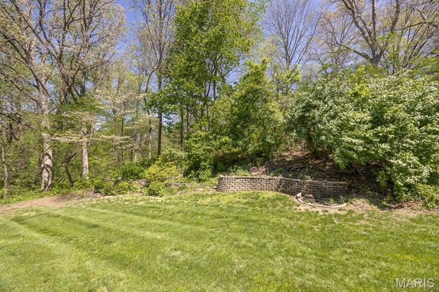 306 Northoak Drive, Collinsville, IL 62234