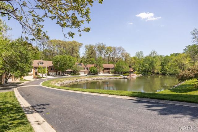 306 Northoak Drive, Collinsville, IL 62234