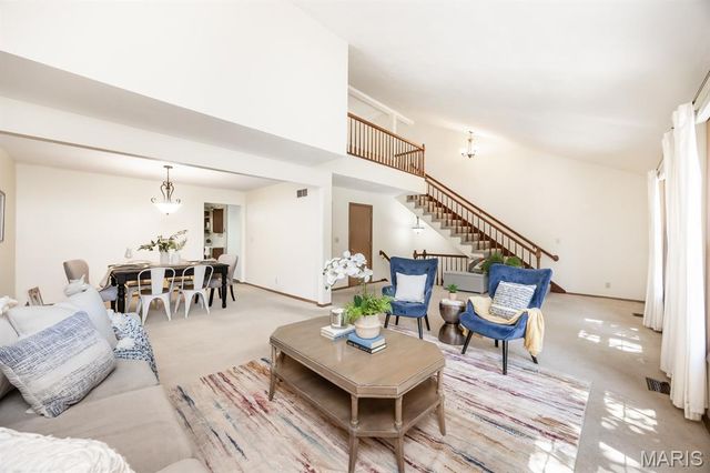 306 Northoak Drive, Collinsville, IL 62234