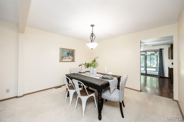 306 Northoak Drive, Collinsville, IL 62234
