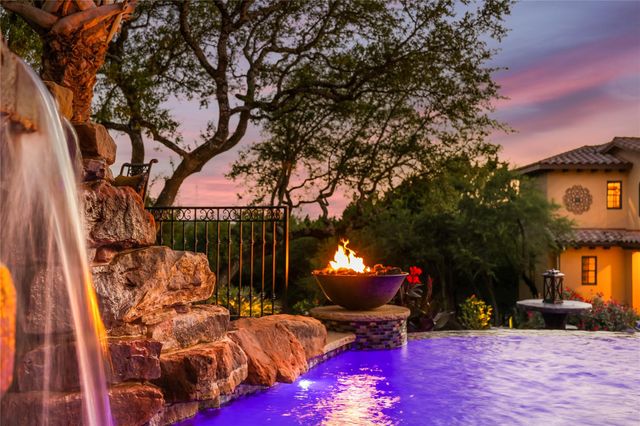17803 Navigation LN, Lago Vista, TX 78645