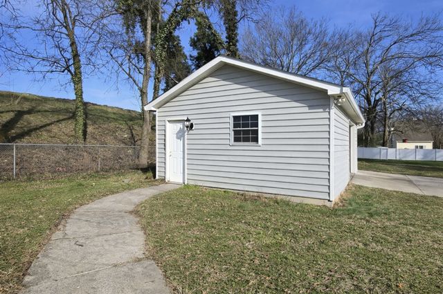 1609 West Rd, Goodlettsville, TN 37072