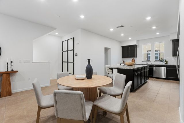 16330 RIDGEHAVEN DR UNIT 802, Castro Valley, CA 94578