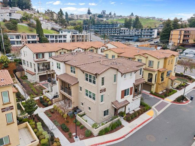 16330 RIDGEHAVEN DR UNIT 802, Castro Valley, CA 94578