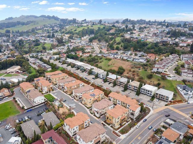 16330 RIDGEHAVEN DR UNIT 802, Castro Valley, CA 94578