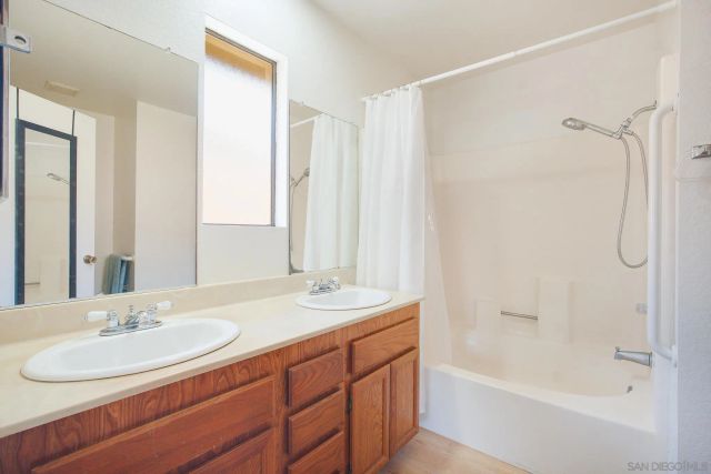 1943 Buckskin Glen, Escondido, CA 92027