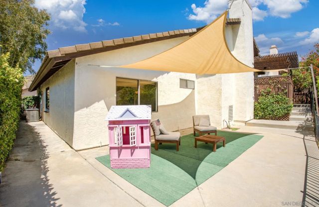 1943 Buckskin Glen, Escondido, CA 92027