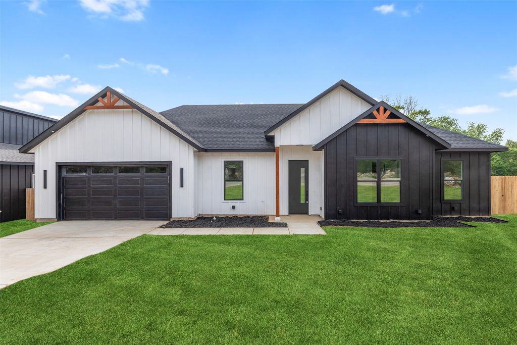 1107 Riverwood Road, Dallas, TX 75217