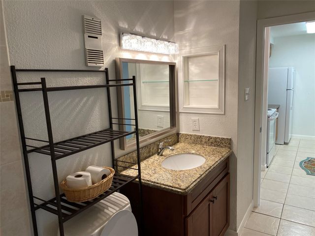 10075 Westpark Drive 70, Houston, TX 77042