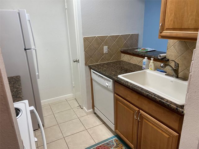10075 Westpark Drive 70, Houston, TX 77042