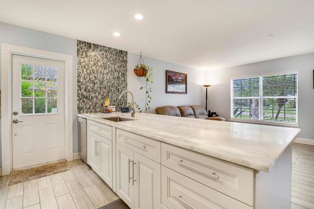 503 N Perry Avenue, Jupiter, FL 33458