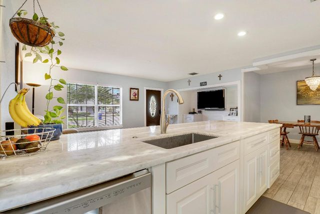 503 N Perry Avenue, Jupiter, FL 33458