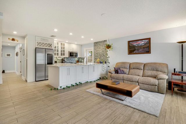 503 N Perry Avenue, Jupiter, FL 33458