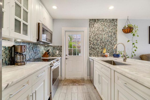 503 N Perry Avenue, Jupiter, FL 33458