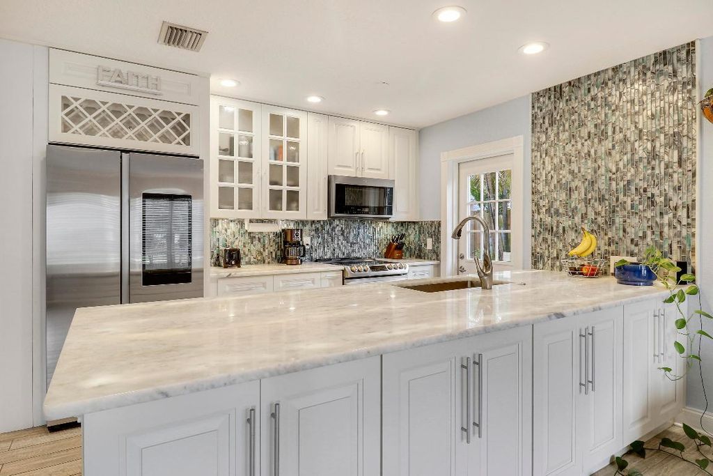 503 N Perry Avenue, Jupiter, FL 33458