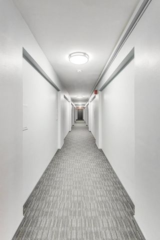 700 W Bittersweet Place 210, Chicago, IL 60613