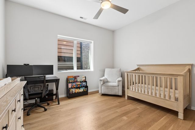 456 N Carpenter Street 2, Chicago, IL 60642