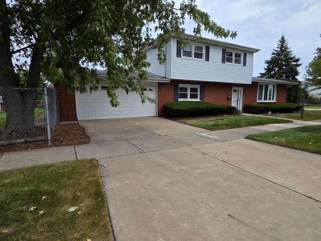 8900 W 93rd Street, Hickory Hills, IL 60457