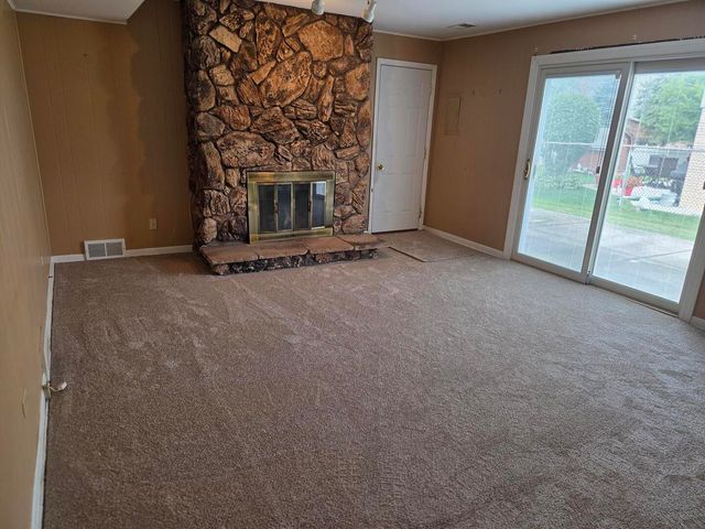 8900 W 93rd Street, Hickory Hills, IL 60457